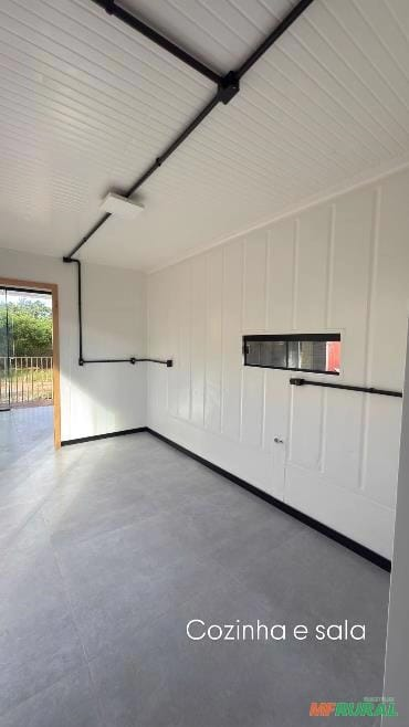 Casa Container Reefer 30m² — cozinha e sala integradas
